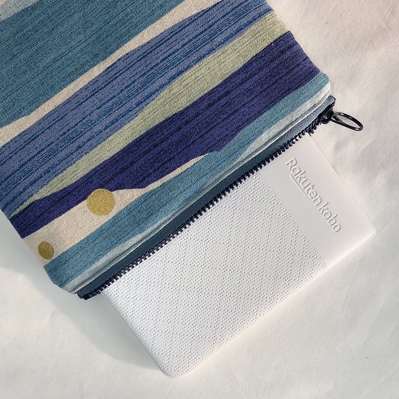 E-book zipper storage bag // E-book (customized fabric) - กระเป๋าแล็ปท็อป - ผ้าฝ้าย/ผ้าลินิน 