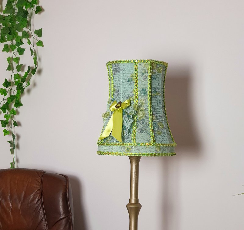 Victorian lampshade guipure decorated with textile ribbon and sequins - Lighting - Other Materials Green