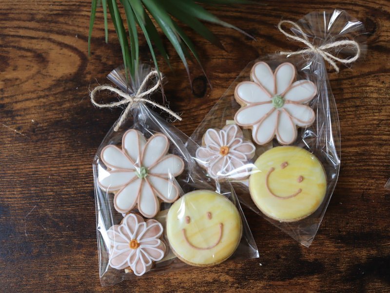 【Set of 2 bags】Organic Decoration Cookies　Heart　smile - Handmade Cookies - Other Materials Brown