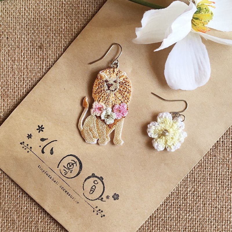Small animal cloth crochet flower earrings lion - ต่างหู - ผ้าฝ้าย/ผ้าลินิน สีส้ม