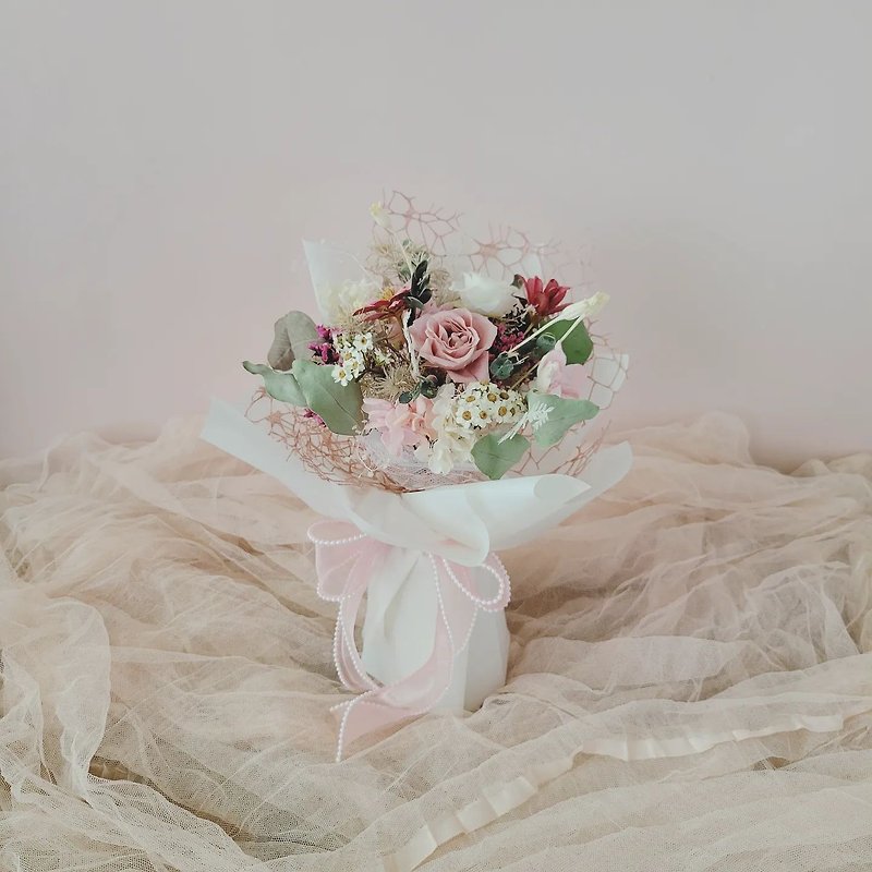 Bouquet | Smoke Powder_2022 - Dried Flowers & Bouquets - Plants & Flowers Pink