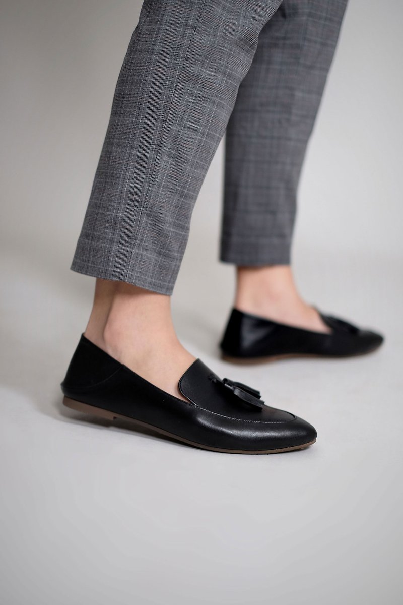 Tassel Loafer Flip Tassel Loafer (Black) | WL - Women's Leather Shoes - Genuine Leather Black