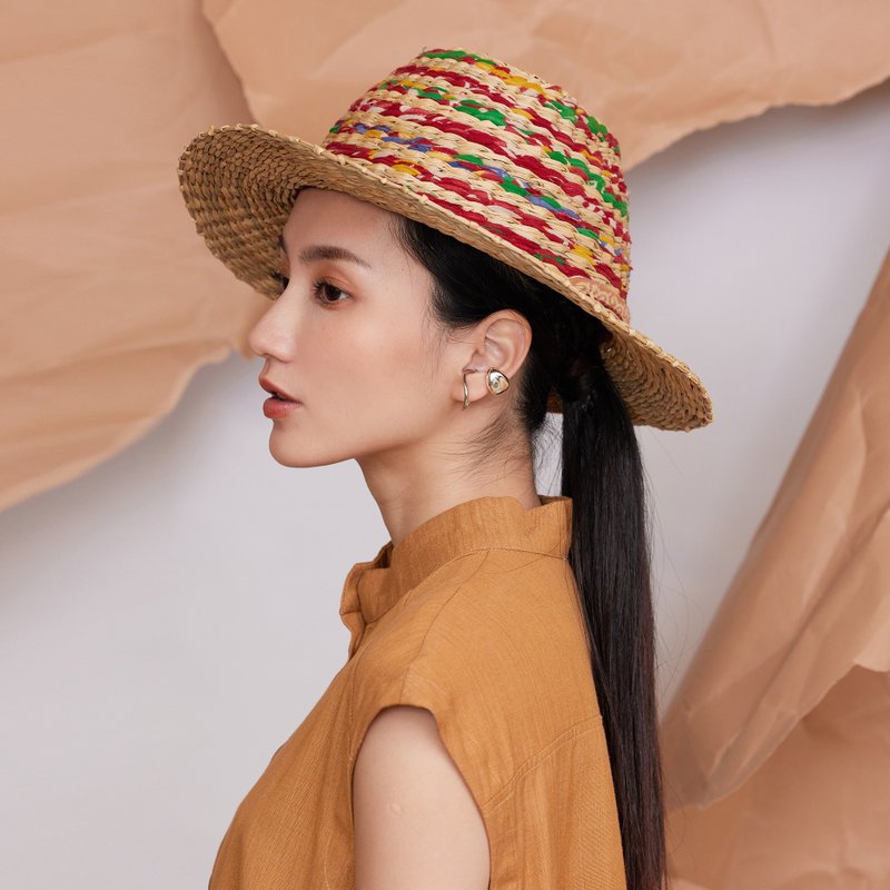 Hogla Grass and Sari Woven Hat_ Pin stripes - หมวก - พืช/ดอกไม้ หลากหลายสี