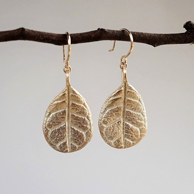 Feijoa leaf earrings (Medium) [EP051K10] - 耳環/耳夾/耳骨夾 - 其他金屬 