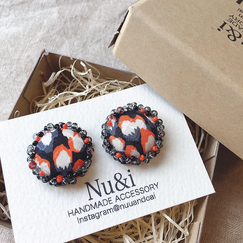 Black orange walnut button earrings - Earrings & Clip-ons - Other Materials Black