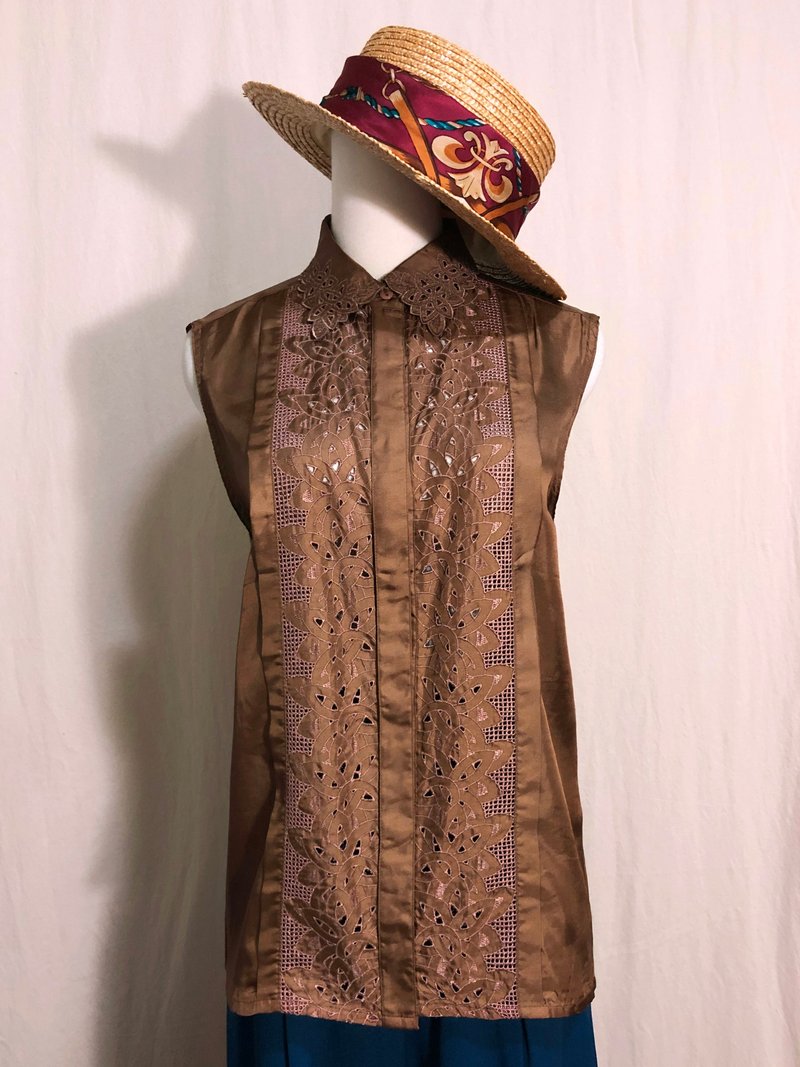 エレガントな花柄刺繍蝶ネクタイノースリーブヴィンテージシャツ/ VINTAGE - シャツ・ブラウス - ポリエステル ブラウン