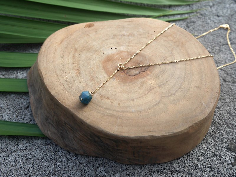 14k Gold Blue Phosphorus Fishing Necklace - สร้อยคอ - โลหะ สีน้ำเงิน