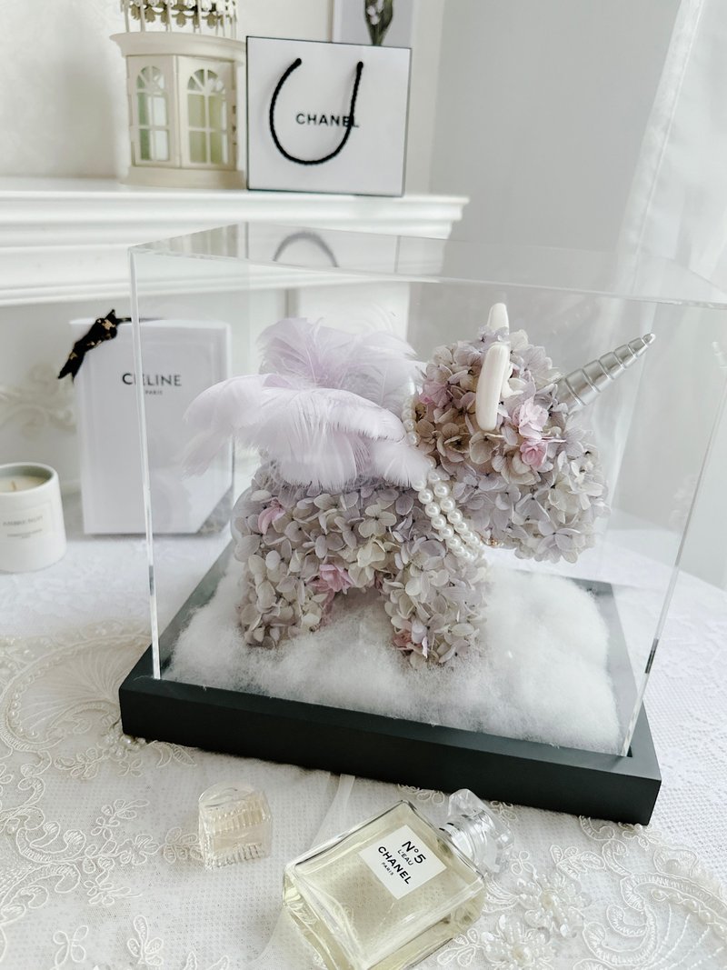 Preserved flower unicorn premium flower gift box - ช่อดอกไม้แห้ง - พืช/ดอกไม้ สีม่วง