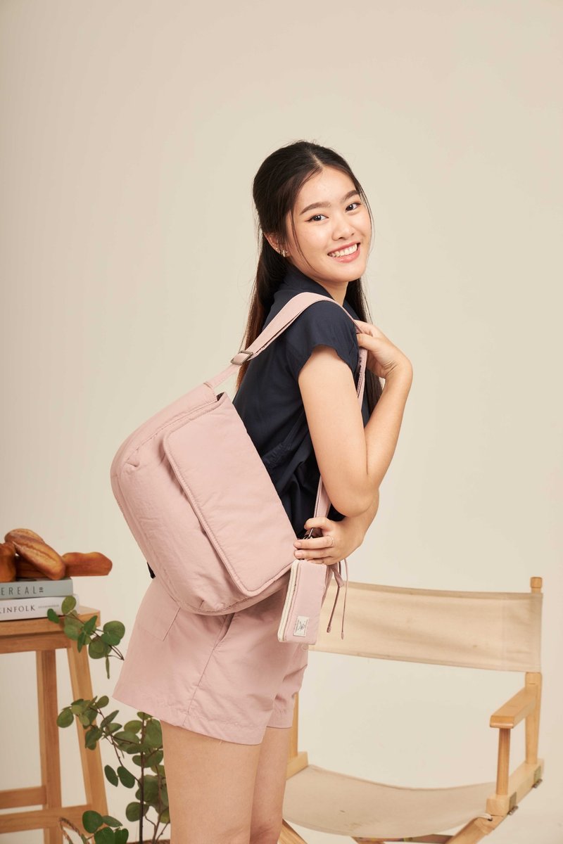 PIE - nylon puffy crossbody bag (pink) - กระเป๋าถือ - ไนลอน สึชมพู