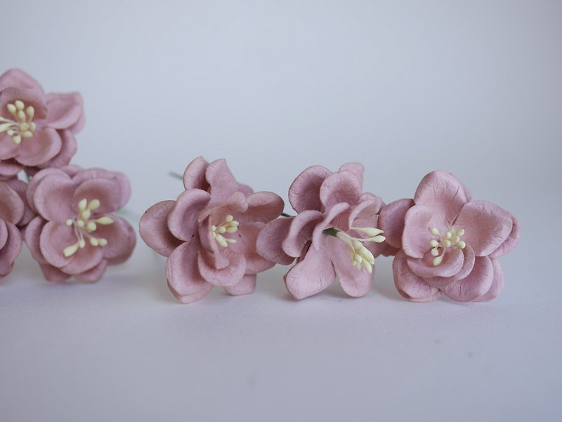 Paper Flower, 25 pieces mulberry rose size 3.5 cm. curve petal, dusty pink color - 其他 - 紙 粉紅色