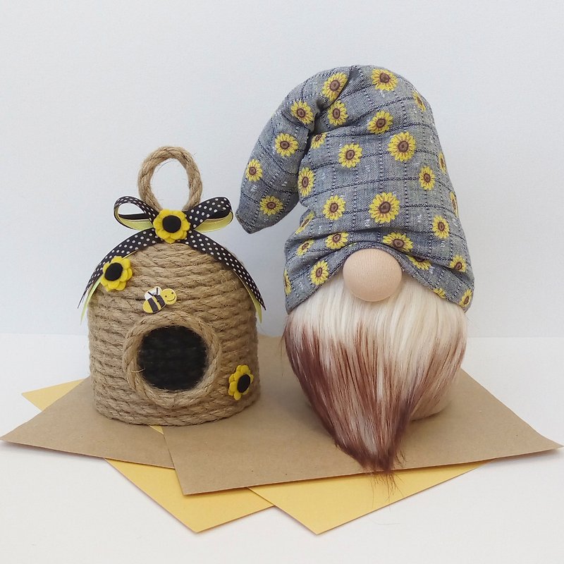 Sunflower Gnome Bee Skep Hive, Set of 2 Spring Summer Gnomes Girl and Boy - 公仔模型 - 其他材質 