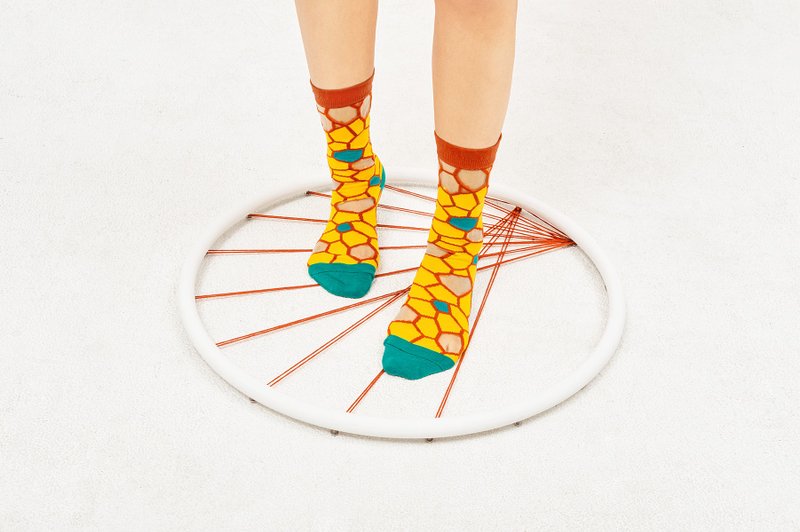 Honeycomb Yellow Transparent Sheer Socks | see-through socks - ถุงเท้า - ไนลอน สีเหลือง