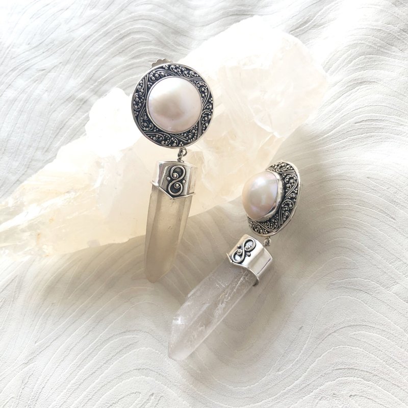 ピアス 　流浪の月〈Wandering Moon〉★ヒーリングシリーズ - ピアス・イヤリング - 宝石 ホワイト