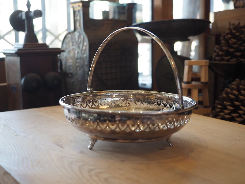 Early English silver Lou empty round basket - จานเล็ก - โลหะ สีเงิน