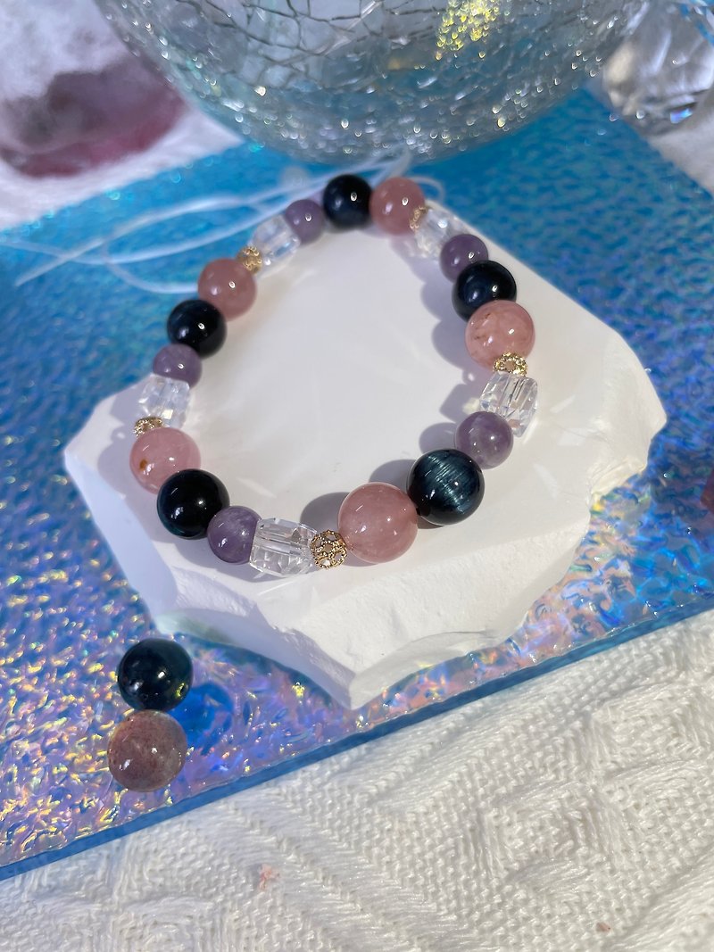 Blue tiger eye pink crystal amethyst 14K gold-coated crystal bracelet design style with peach blossom wisdom - Bracelets - Crystal Multicolor