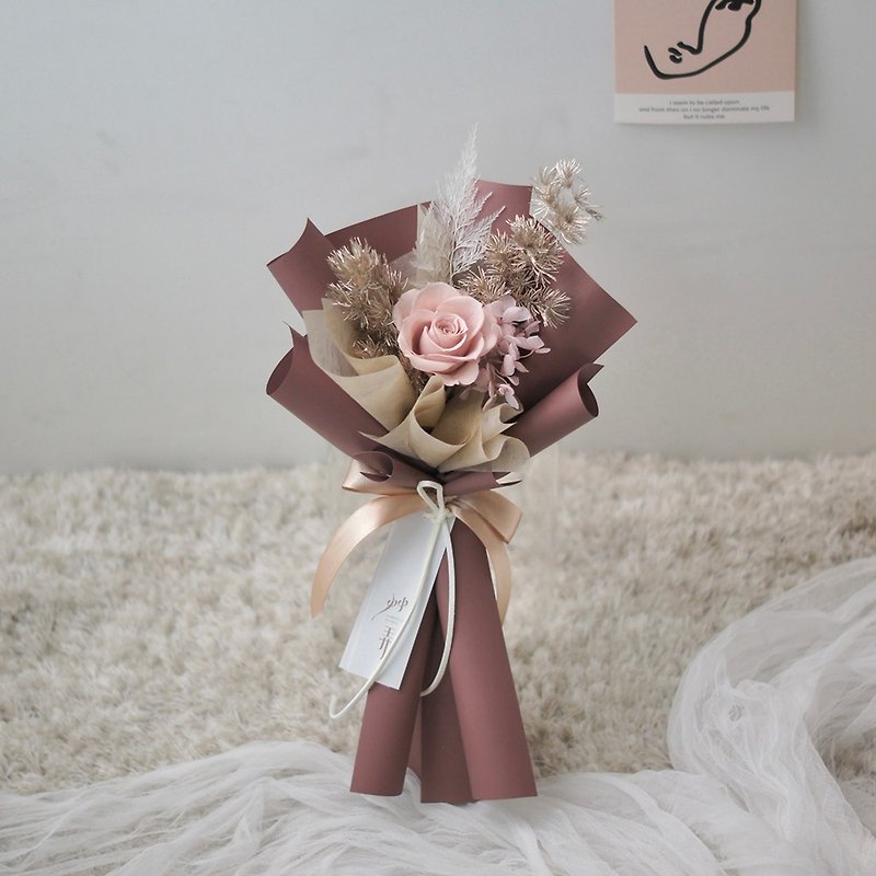 【艸踸Garden Lane Floral】Valentine's Day Bouquet (S) - Passionate Edition - ช่อดอกไม้แห้ง - พืช/ดอกไม้ 