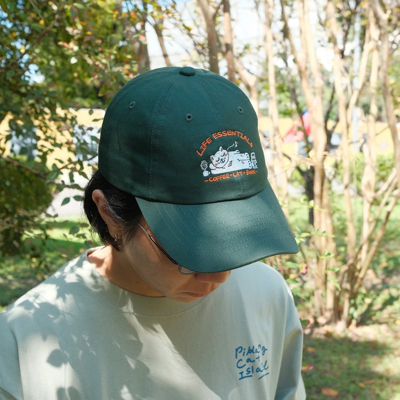 貓島日常刺繡老帽 / LIFE ESSENTIALS - 帽子 - 棉．麻 綠色