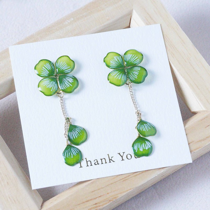 Happy clover Clip-On that bring happiness - Earrings & Clip-ons - Other Materials Green