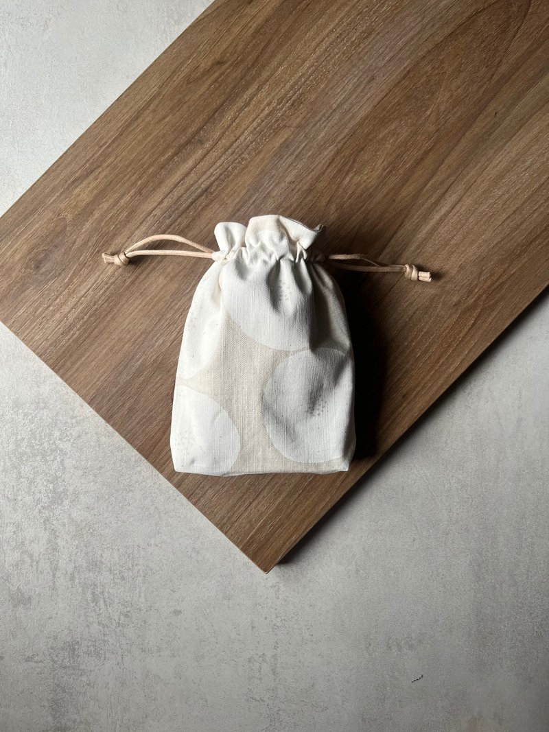 Small things bag丨White bean paste - Drawstring Bags - Cotton & Hemp 