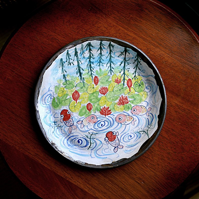 Water lily and goldfish plate - จานและถาด - ดินเผา หลากหลายสี