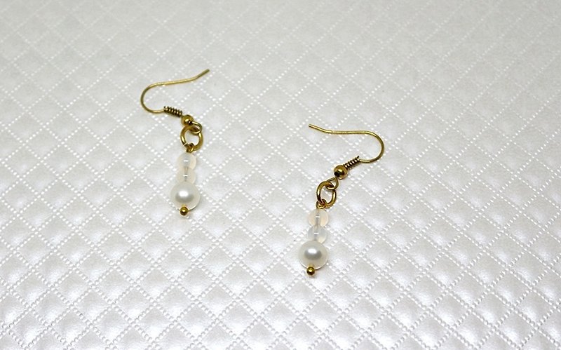 Bronze natural stone X <Zhuhai> - hook earrings - Earrings & Clip-ons - Gemstone White