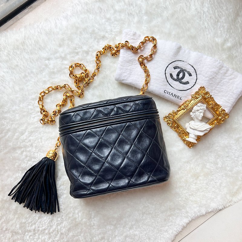 【Japan】Authentic Vintage CHANEL Bijoux Chain Vanity Box Bag - Black - กระเป๋าแมสเซนเจอร์ - หนังแท้ สีดำ