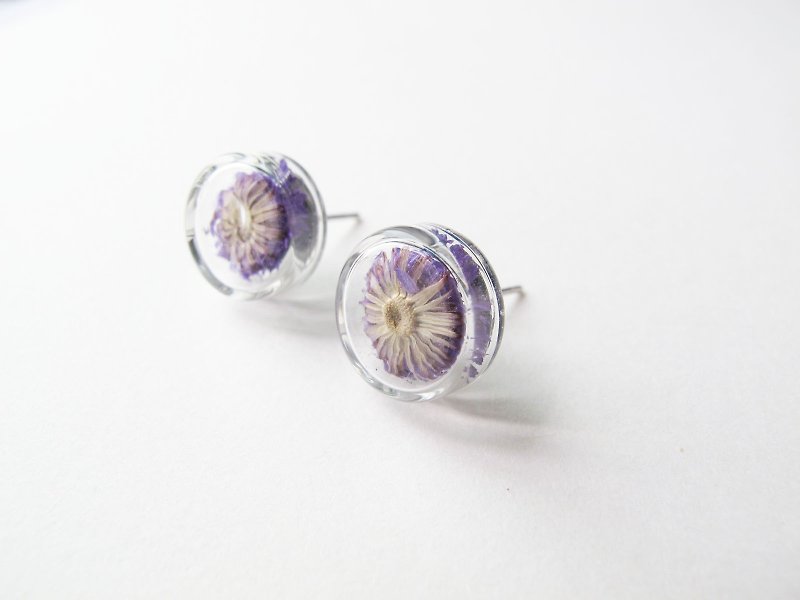 ＊Rosy Garden＊紫色小香青乾燥花圓形玻璃耳環 可換夾式 - 耳環/耳夾 - 玻璃 紫色