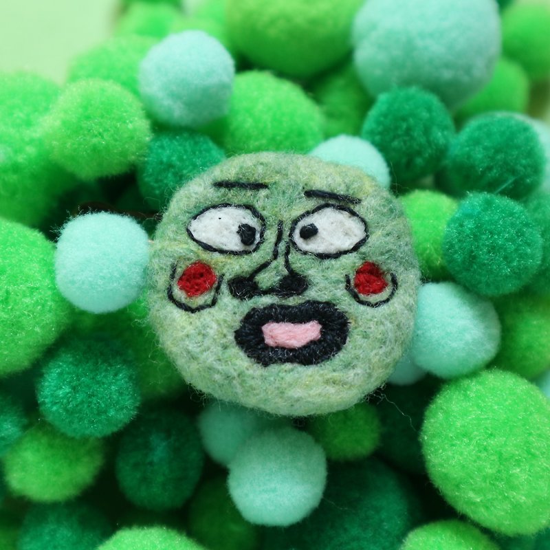Thick lips and surprised expression ugly wool felt brooch - เข็มกลัด - ขนแกะ สีเขียว