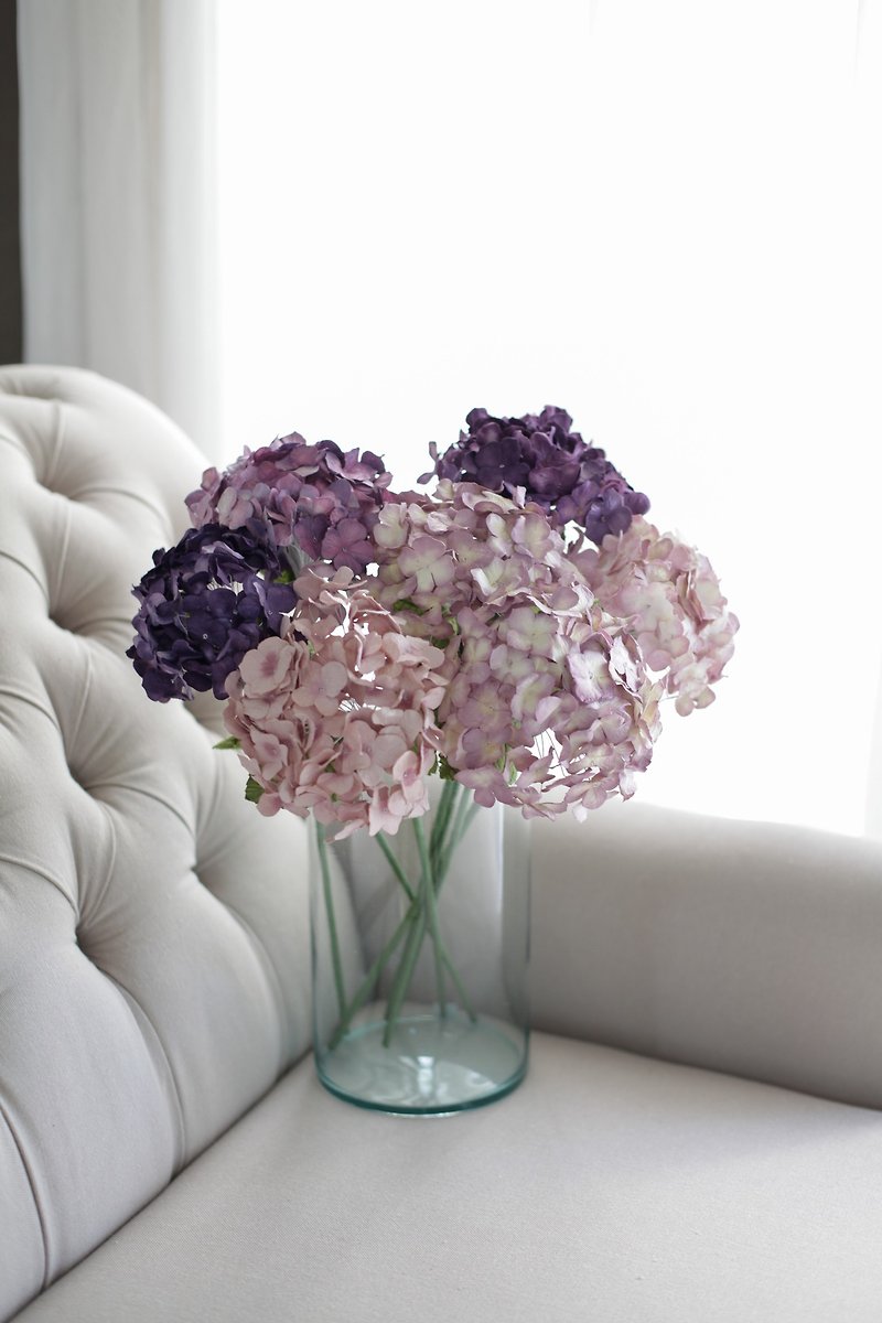 PRM009 : ดอกไฮเดรนเยียสำหรับตกแต่งบ้าน เซ็ทดอกไม้พร้อมตกแต่งแจกัน ในโทนสีม่วง - ของวางตกแต่ง - กระดาษ สีม่วง