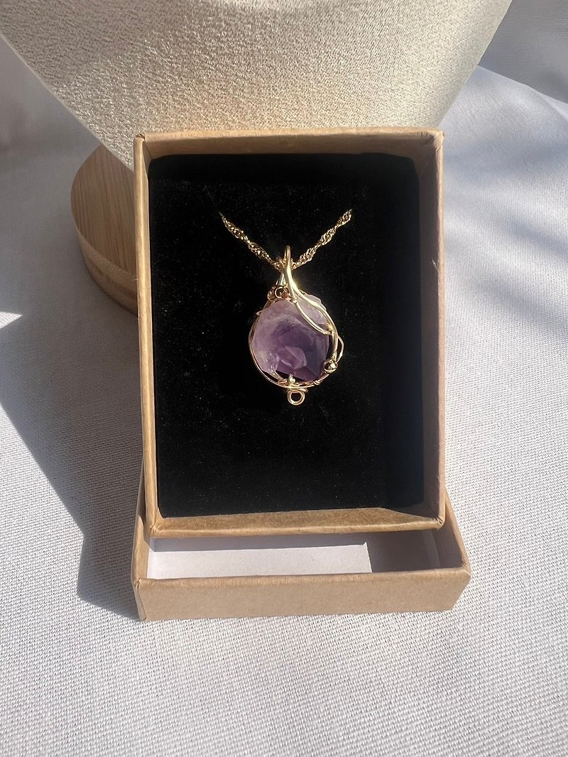 Amethyst metal braid_necklace_forest jewelry_natural Bronze plated with 14K gold to preserve color - Necklaces - Crystal 