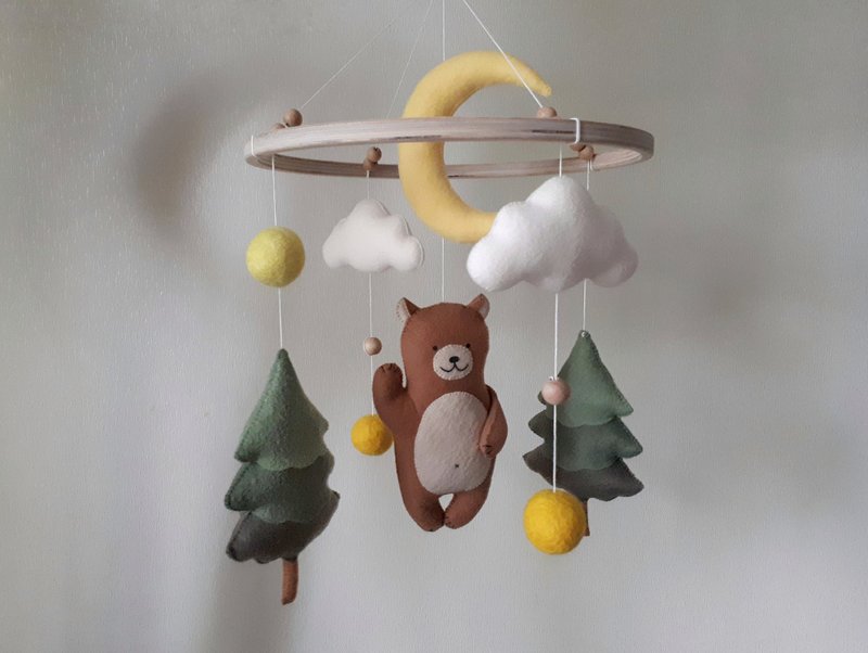 Woodland mobile baby nursery decor, bear crib mobile, neutral boho nursery - 寶寶/兒童玩具/玩偶 - 環保材質 咖啡色