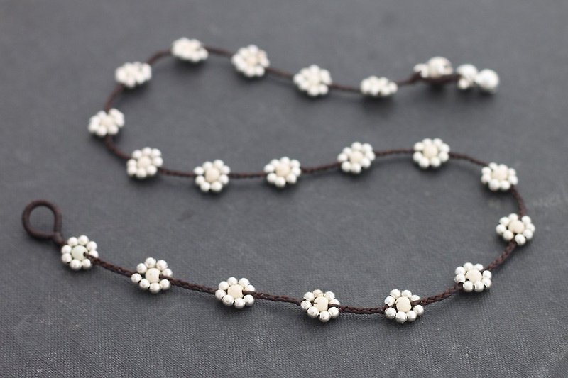 Howlite Braided Silver Necklaces Hippy Flower Folk Short Necklaces  - สร้อยคอ - เครื่องประดับพลอย ขาว