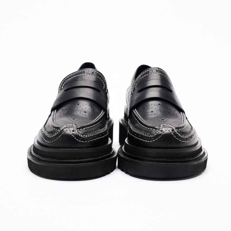 VATIC PENNY LOAFER BROGUE BLACK white stitched and carved casual loafers - รองเท้าอ็อกฟอร์ดผู้ชาย - หนังแท้ สีดำ