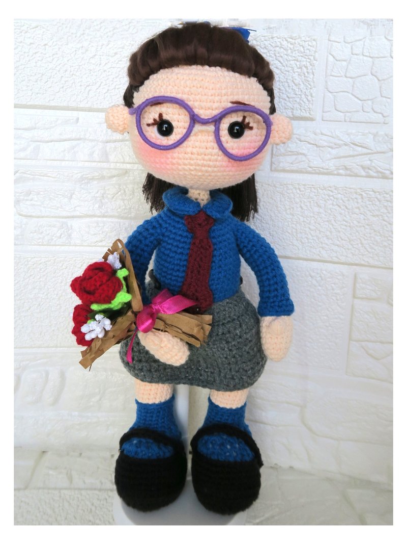 Crocheted school uniform graduation doll (fine line version)~~Customized~~ - Stuffed Dolls & Figurines - Cotton & Hemp Multicolor