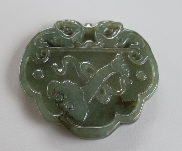 天然A貨翡翠彫刻牌 23.9g 玉彫 油青種 ミャンマー翡翠 A貨 鼠来宝 如意