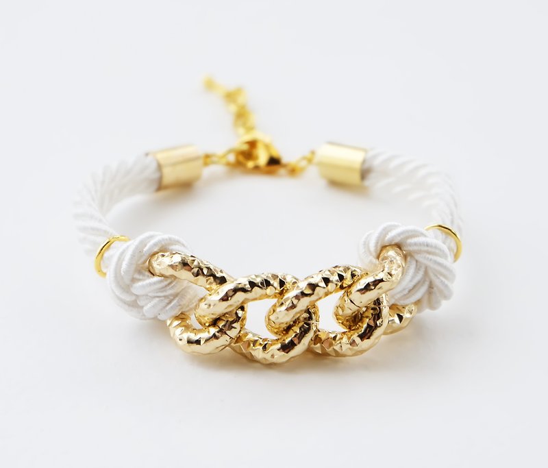 Gold chain & white cord bracelet - สร้อยข้อมือ - วัสดุอื่นๆ ขาว