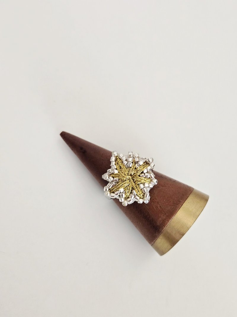 Stellar Radiance Embroidered Ring - แหวนทั่วไป - งานปัก 