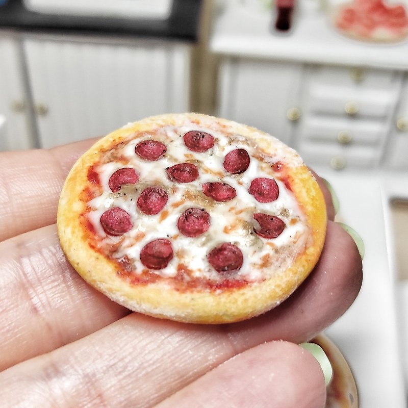 Miniature pizza, fast food for dolls, food size 1 12, scale 1 6, baby gift