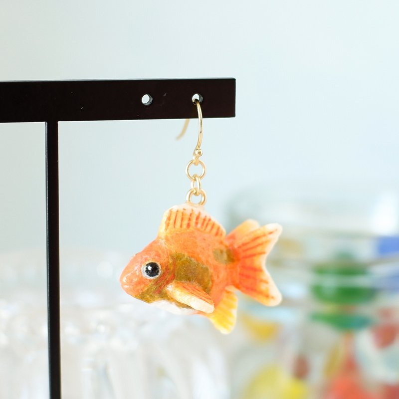 和紙アクセサリー　イヤリング/ピアス　金魚　リュウキン/琉金 - ピアス・イヤリング - 紙 オレンジ