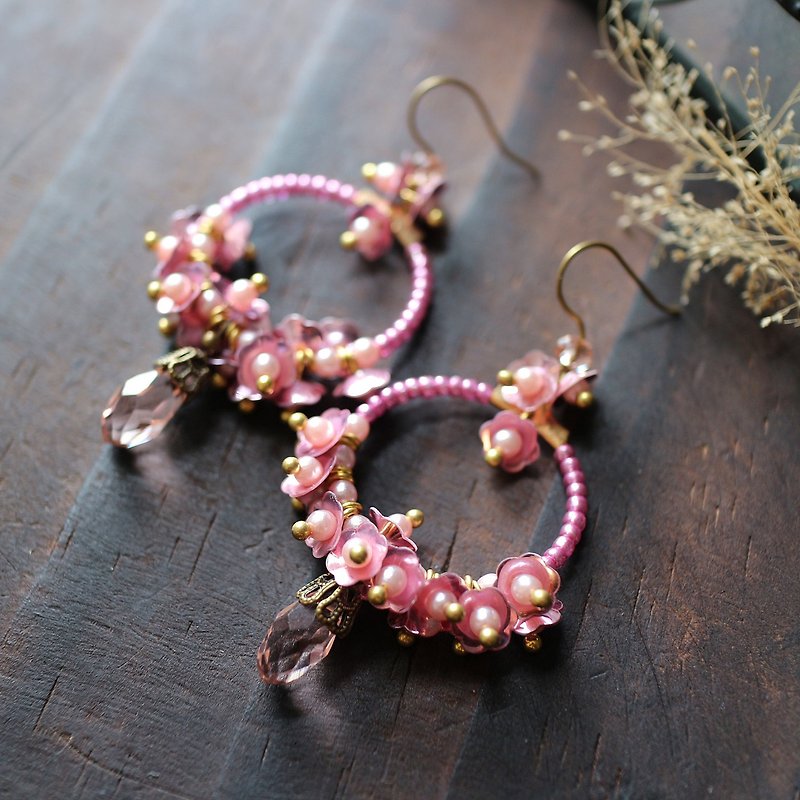 Pink sequins flower drop-shaped pendant crystal wreath small earrings ear pins Clip-On - Earrings & Clip-ons - Copper & Brass Pink