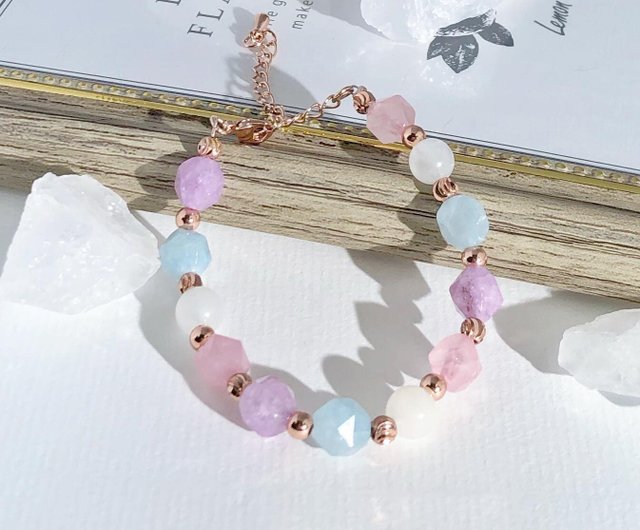 Natural Stone Crystal Bracelet - สตูดิโอ In the Mood of Luck สร้อยข้อมือ - Pinkoi