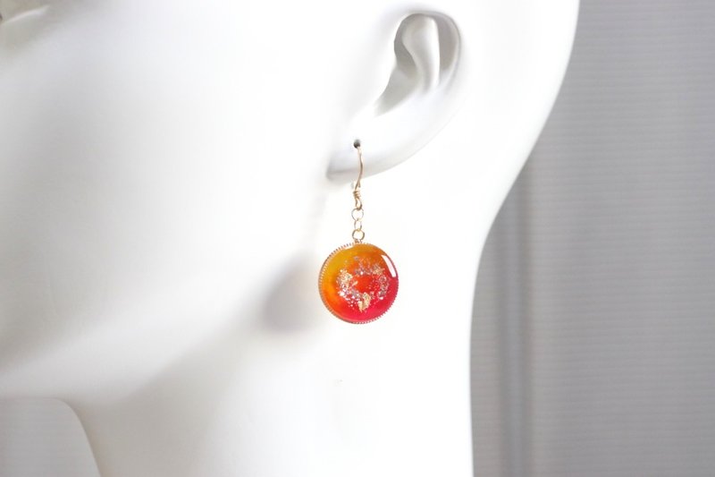 Resin Art Round Earrings - Yearning for the Equinox - ต่างหู - เรซิน สีส้ม