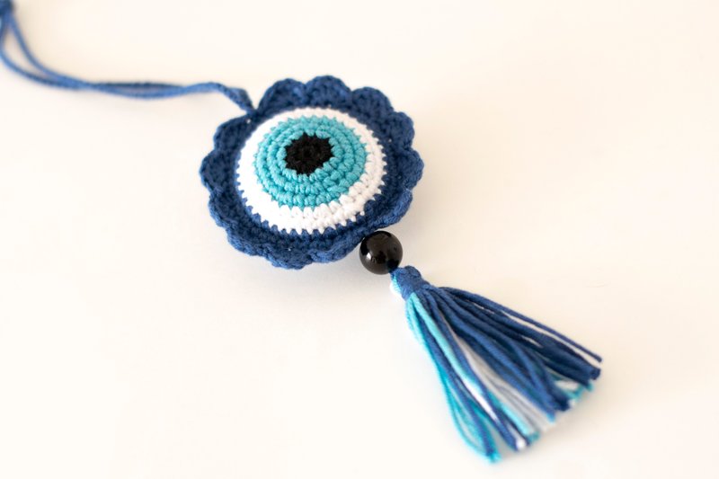 Crochet evil eye car accessory, rear view mirror charm, pendant, 平安車掛, 针织玩具 汽車用品 - 吊飾/掛飾 - 棉．麻 藍色