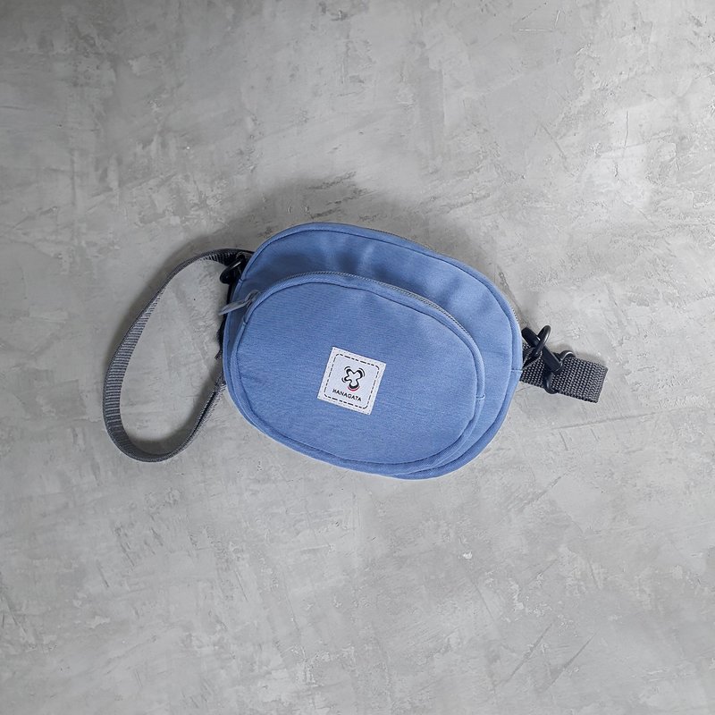 Urban Roaming Lightweight Water-Resistant Oval Crossbody Bag - กระเป๋าแมสเซนเจอร์ - ไนลอน สีน้ำเงิน