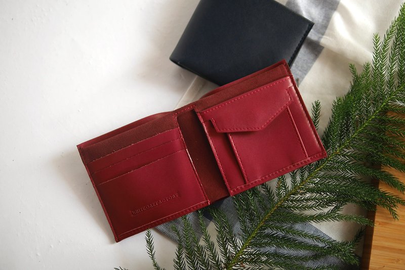 WHITEOAKFACTORY Handmade PU leather Plain "RICHE" wallet – Maroon red - กระเป๋าสตางค์ - วัสดุอื่นๆ สีแดง