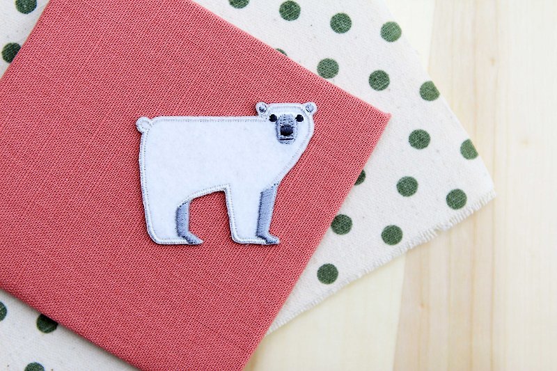 北極熊愛地球自黏繡布貼-森林可愛動物系列 - 編織/羊毛氈/布藝 - 繡線 銀色
