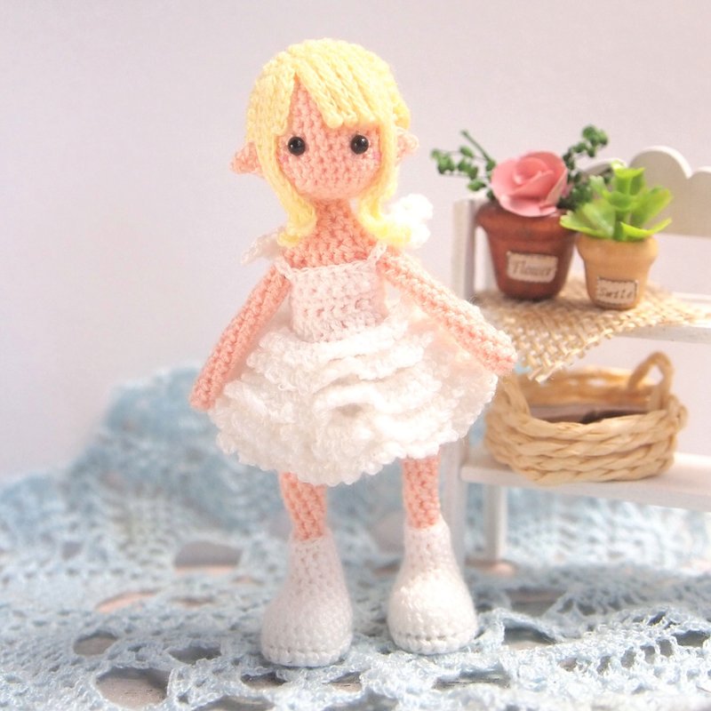 鉤針娃娃/ amigurumi /鑰匙鏈/天使女孩/玩偶【接單訂製】 - 公仔/玩偶 - 聚酯纖維 白色
