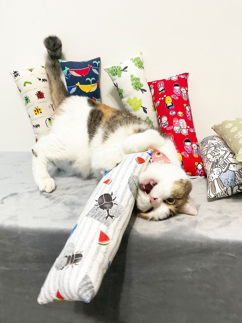 Taiwan Handmade Cat Straw Bag (Natural Cat Straw Bag/Cat Straw Bag/Catnip/Cat) - ของเล่นสัตว์ - ผ้าฝ้าย/ผ้าลินิน หลากหลายสี