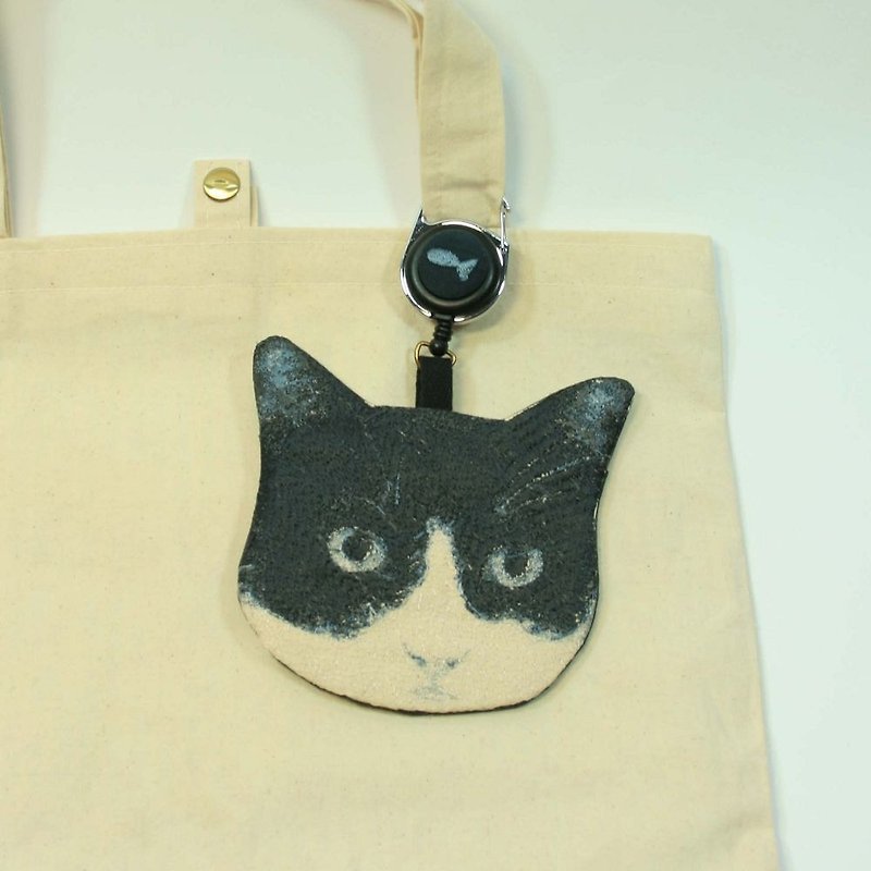 Embroidery ID Cover 03--Black and White Cat - ที่ใส่บัตรคล้องคอ - ผ้าฝ้าย/ผ้าลินิน สีดำ