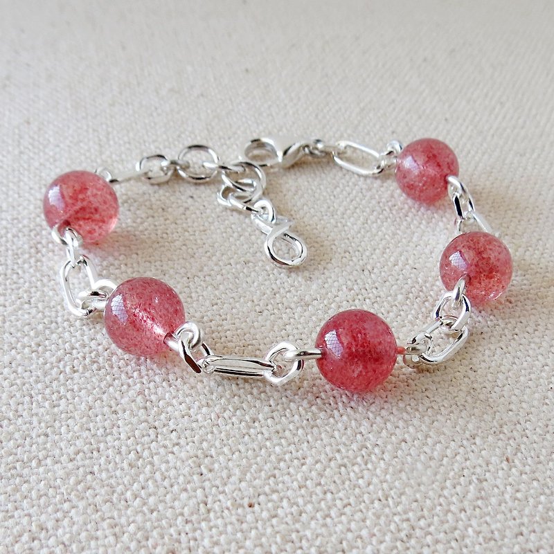 [Opium poppy ﹞ ﹝ love ‧] silver chain**fashion "‧ endless love" strawberry crystal bracelet**Dr. Peach - Bracelets - Gemstone 